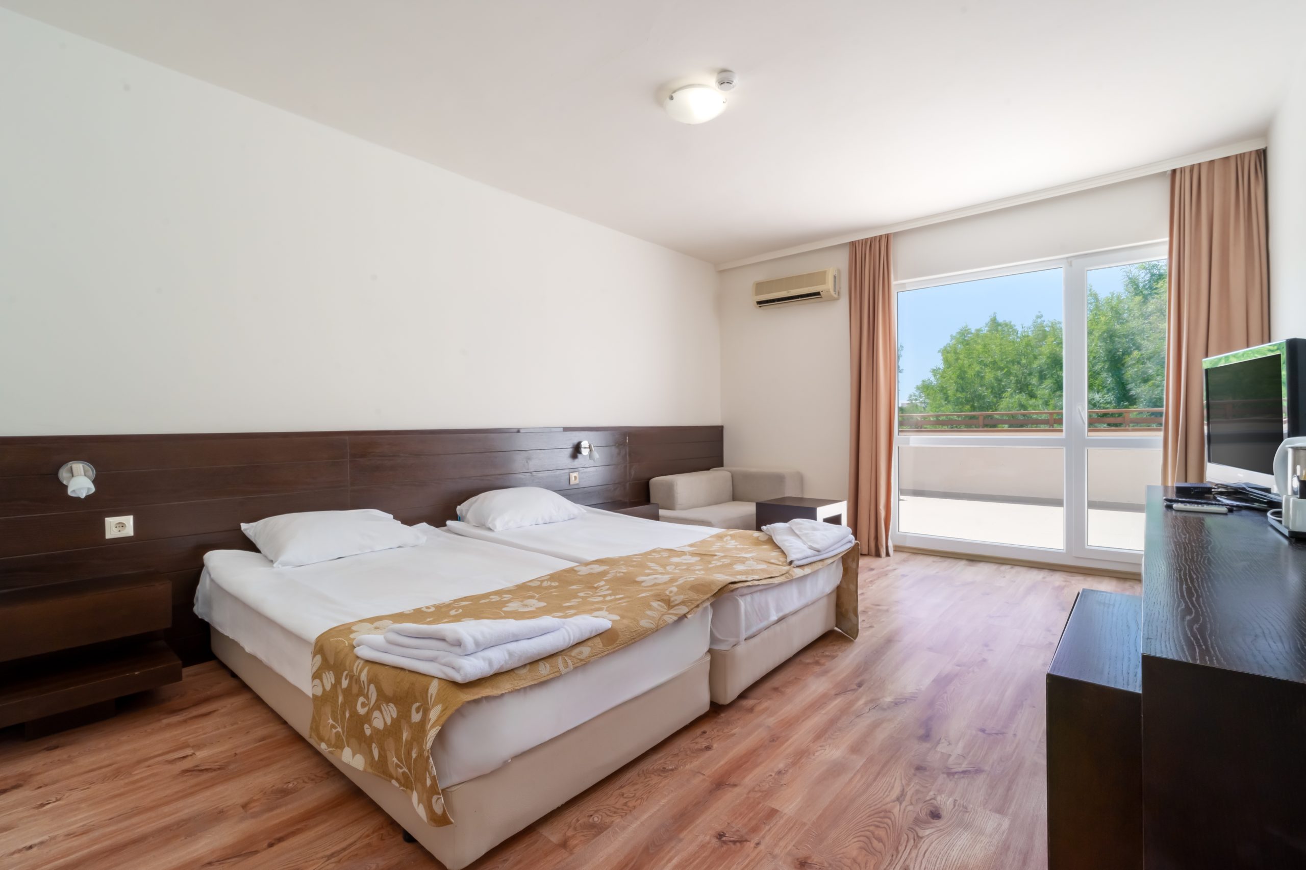 Asteria Family Sunny Beach — Family Room, official room gallery photograph 1