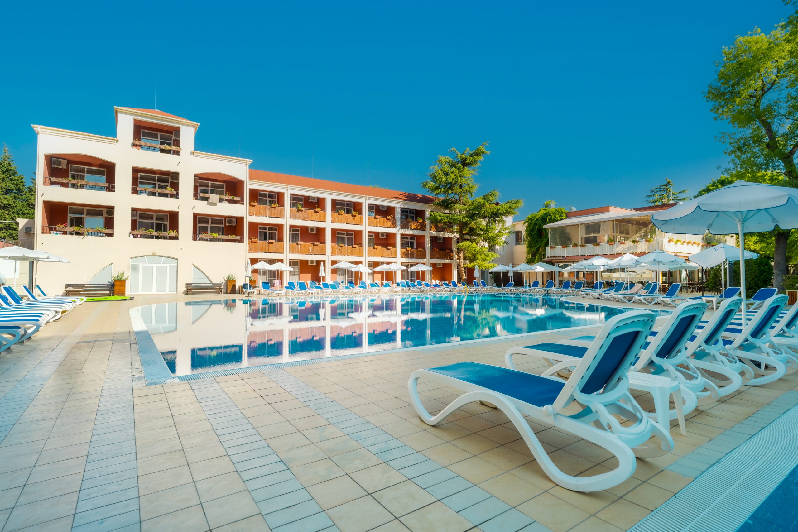 Asteria Family Sunny Beach — outdoor swimming pool, official hotel photograph