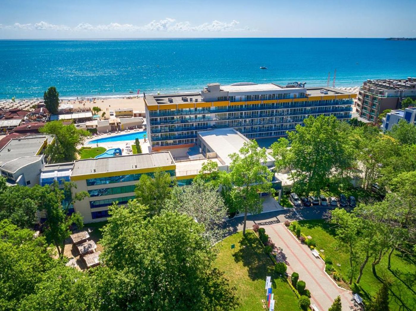 Glarus Beach Hotel aerial exterior
