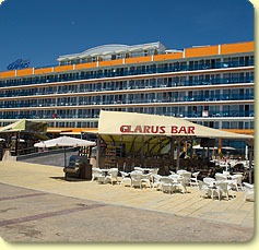 Hotel Glarus swimming pool and leisure facilities
