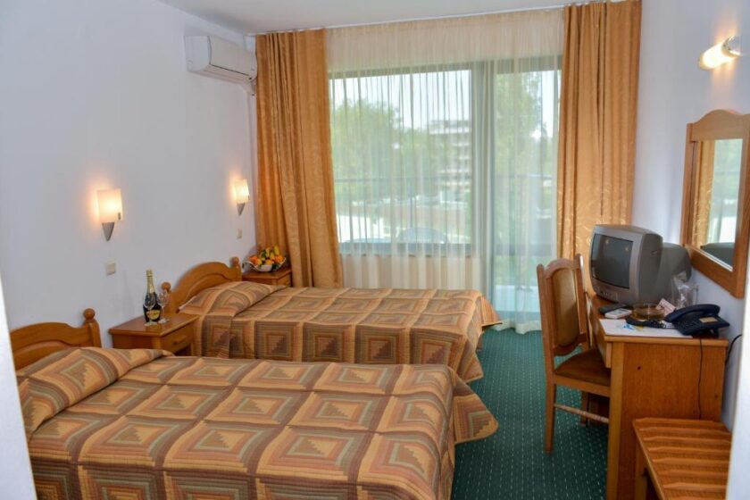 Hotel Slavyanski Standard double room